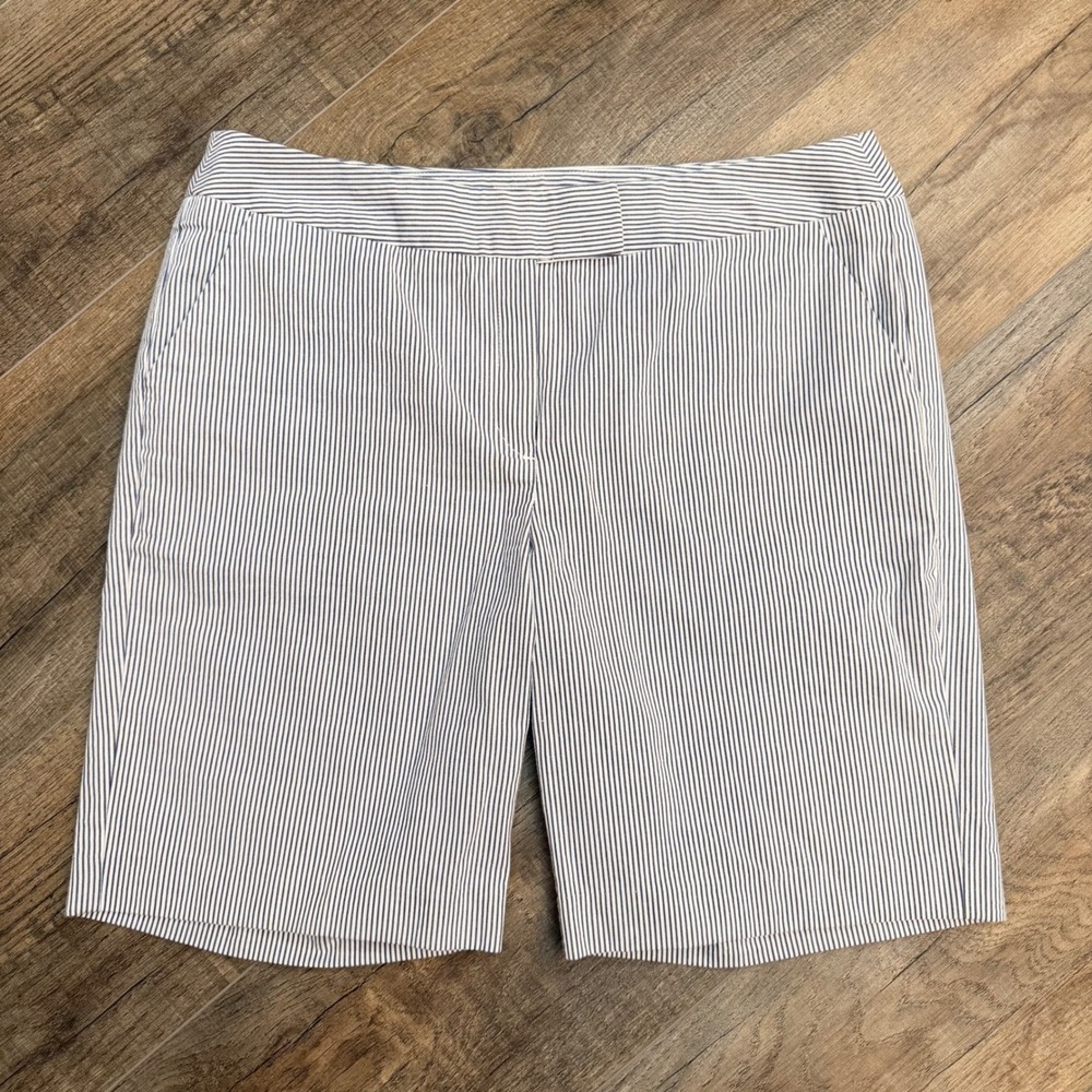 Willi Smith Women 10 Blue Railroad Stripe Cotton Short Seersucker PreppyNautical